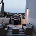 Ina\'S Apartments